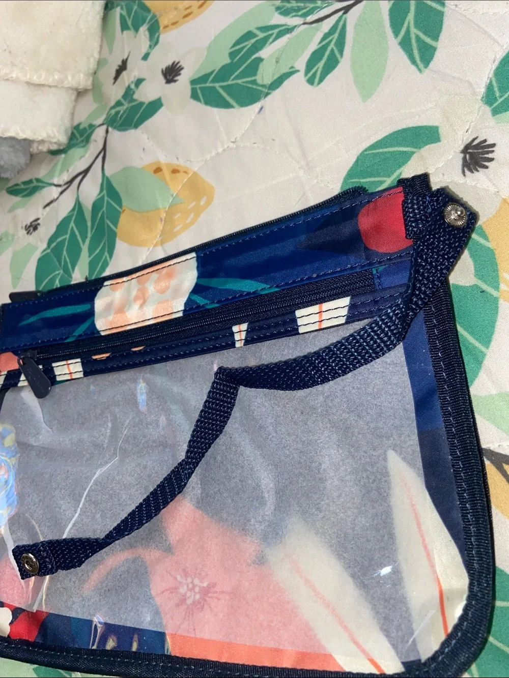 MIDNIGHT FLORAL POUCH NWOT Travel Toiletries Makeup Cosmetic Bag THIRTY-ONE